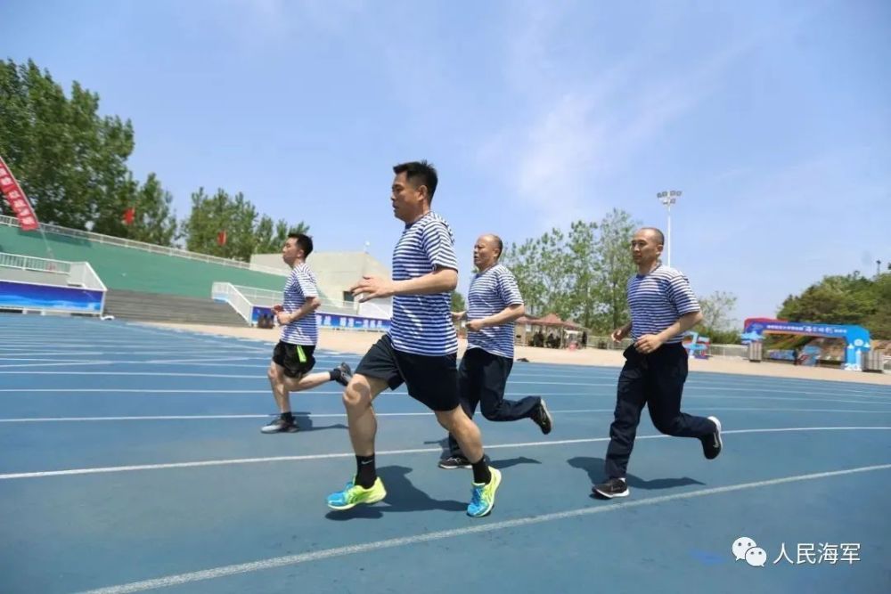 非洲运动员披荆斩棘，攀上领奖台